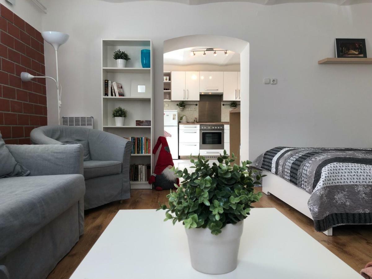 Klimo Apartment Pécs Eksteriør billede